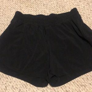 Lululemon tracker shorts